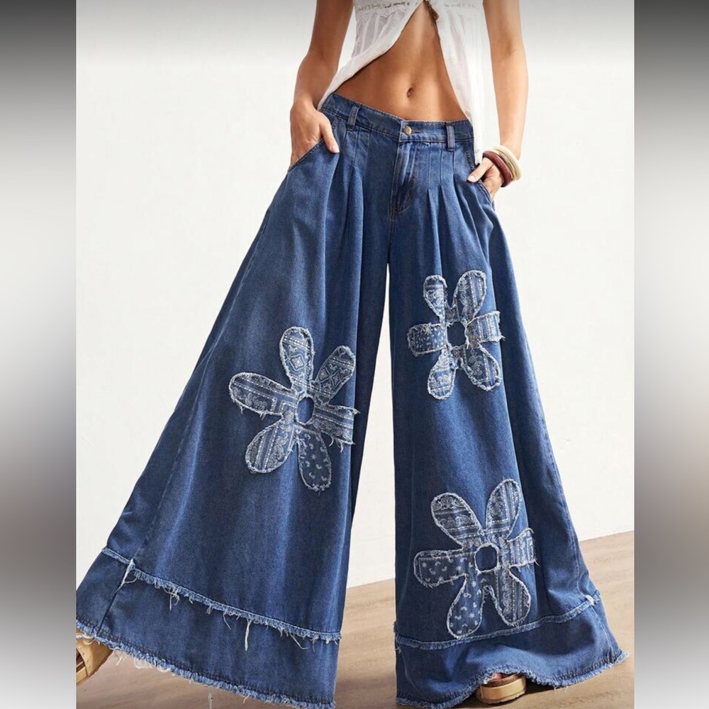 Flower patchwork Boho Blue Wide-Leg Jeans with Floral Patchwork distressed - Picture 1 of 6